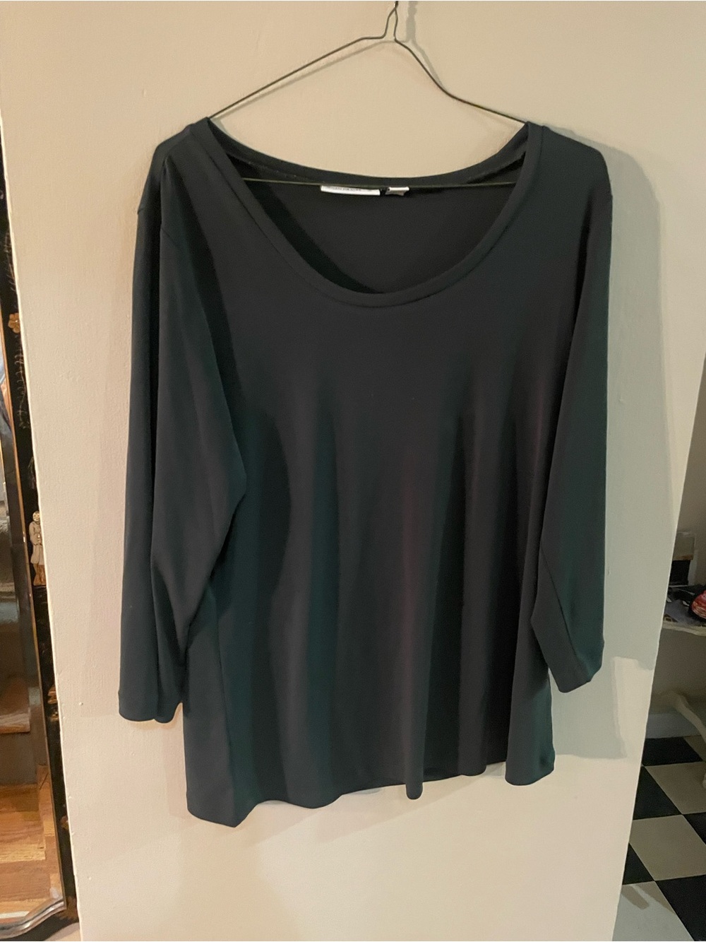 Susan Graver Scoop Neck Long Sleeve Top in Dark gray